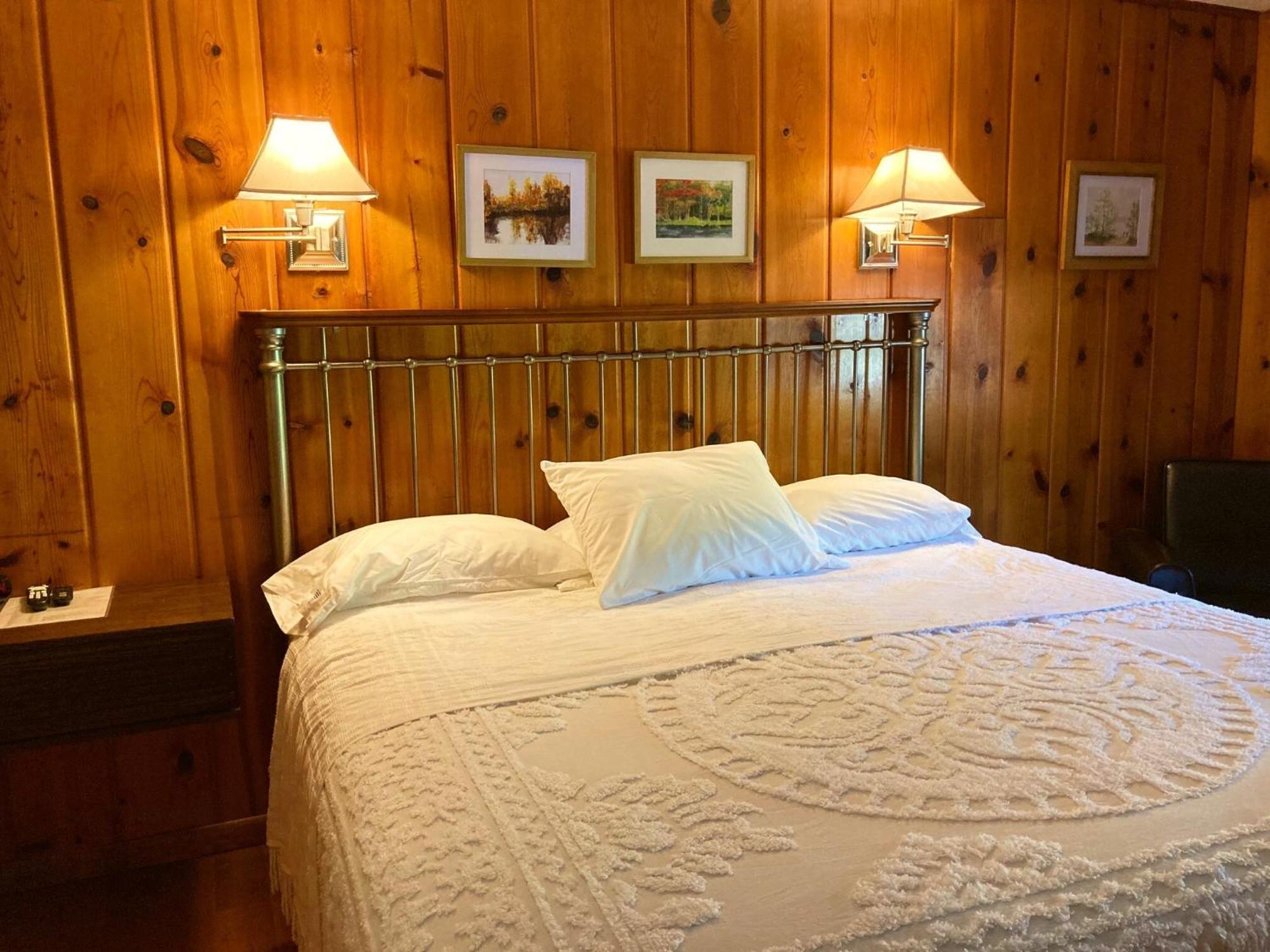 Ludington Blue Spruce Inn Kamer foto