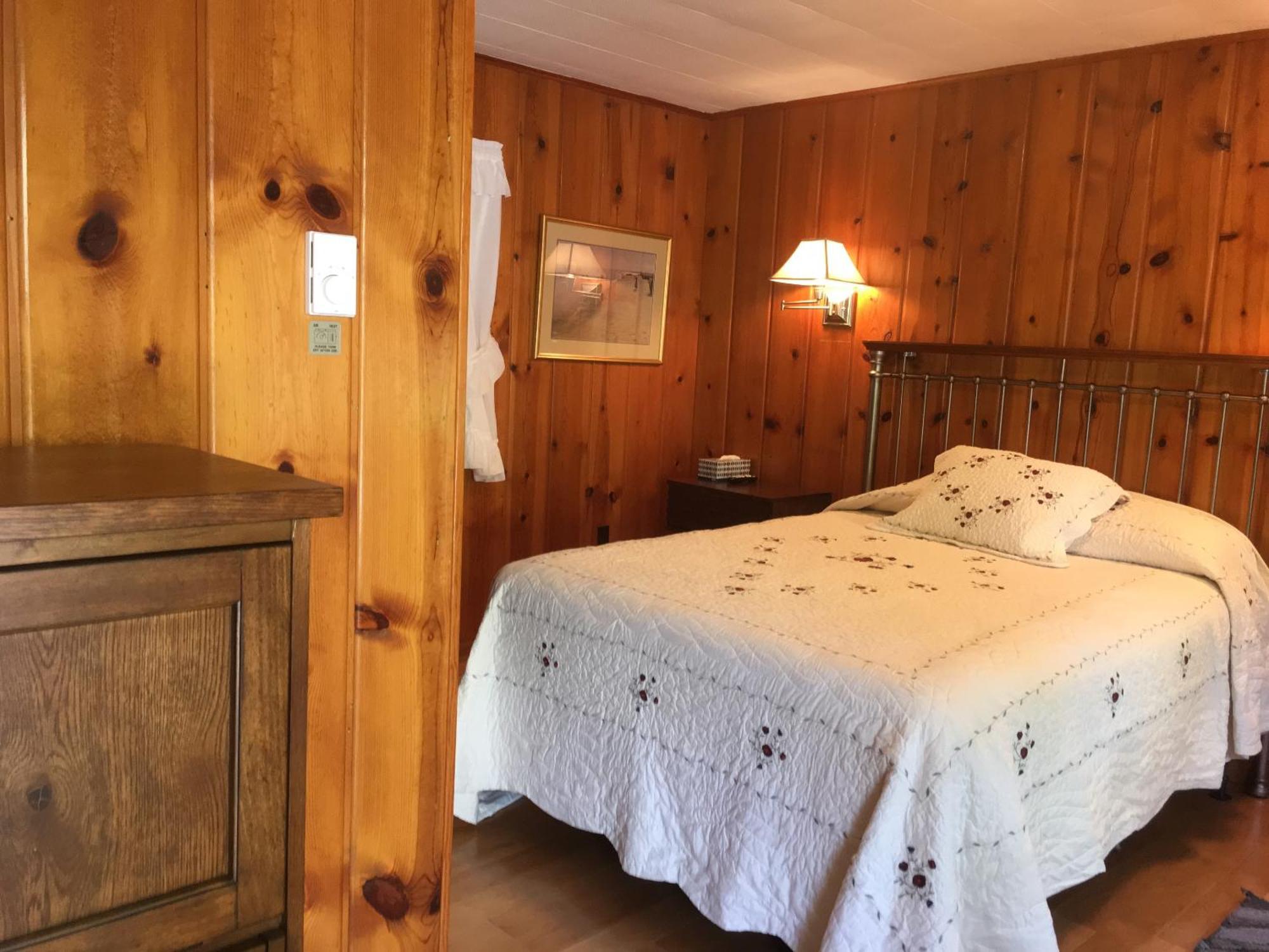 Ludington Blue Spruce Inn Kamer foto